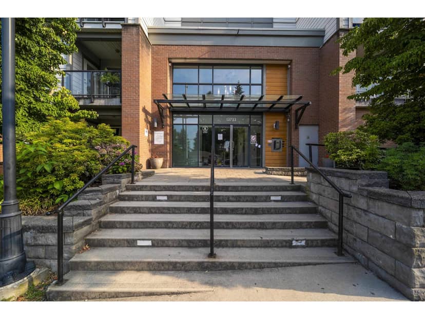 222 13733 107A AVENUE, Surrey, photo 4