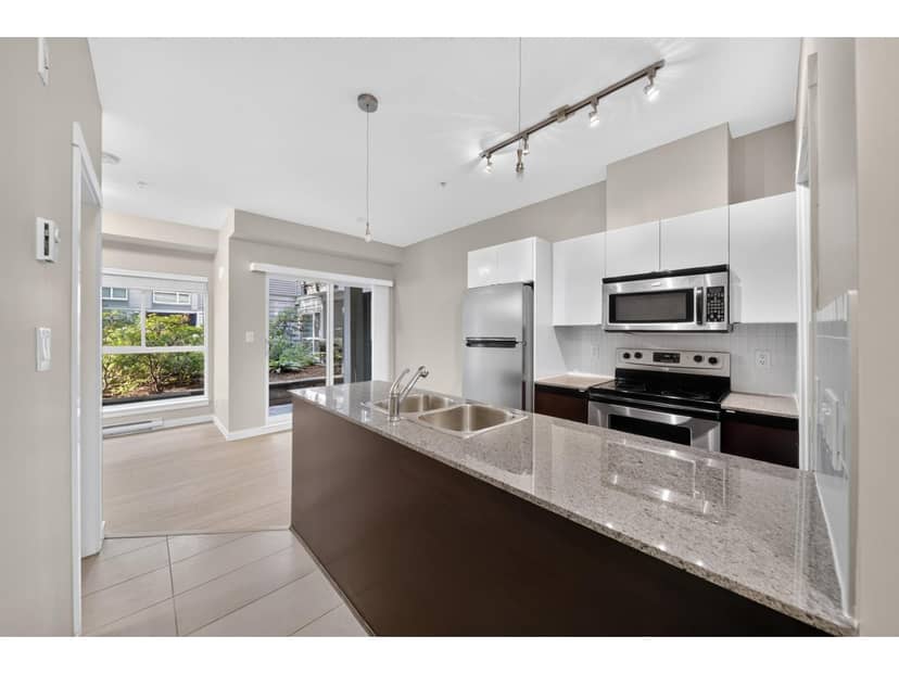 222 13733 107A AVENUE, Surrey, photo 6