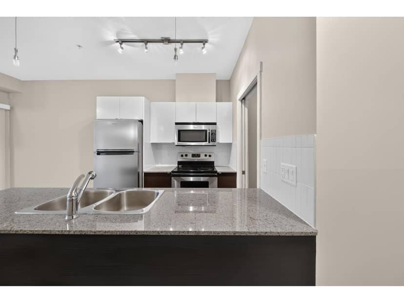 222 13733 107A AVENUE, Surrey, photo 7