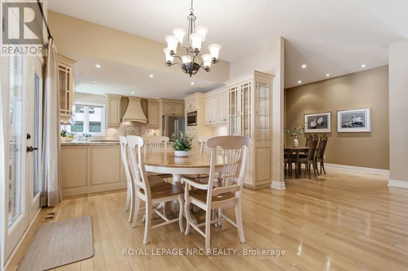 79 Cherry Ridge Boulevard — photo 12 of 40