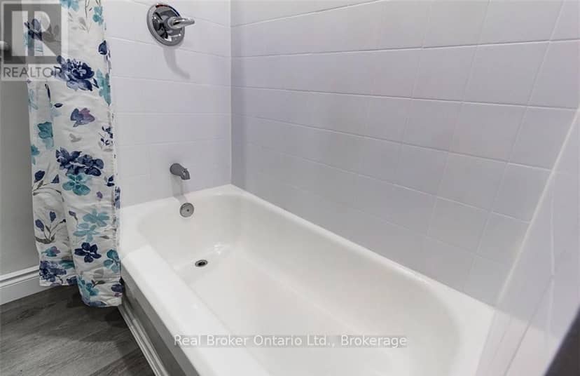 647 Wilson Street — photo 26 of 40