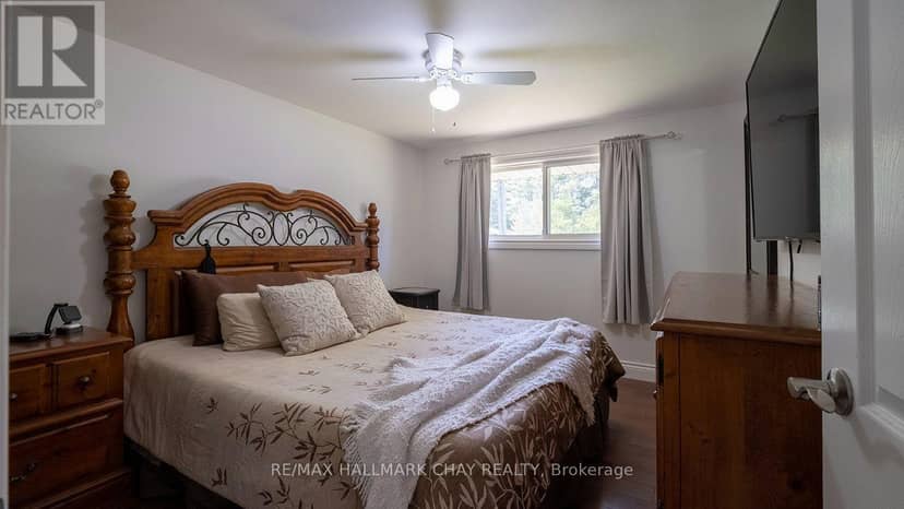 29 Lee Avenue — photo 13 of 35
