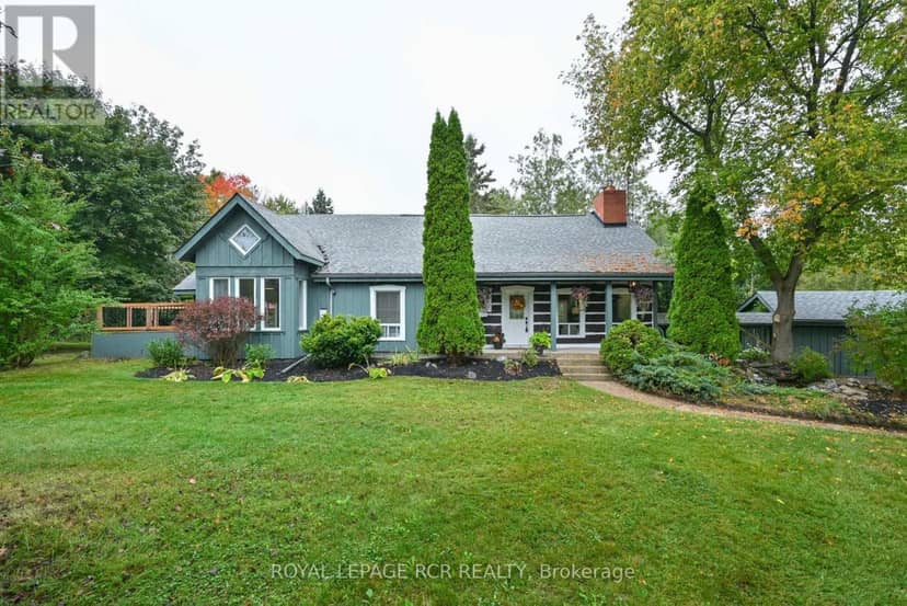 1762 Queen Street — photo 1 of 37