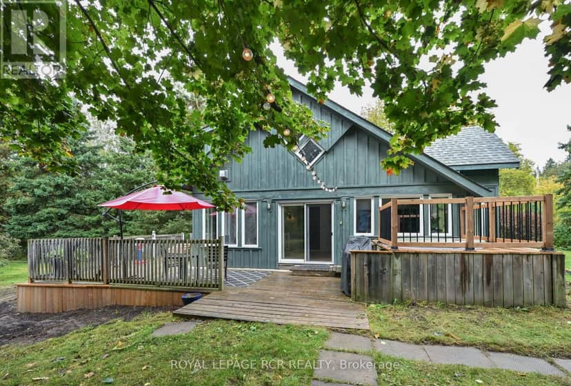 1762 Queen Street — photo 4 of 37