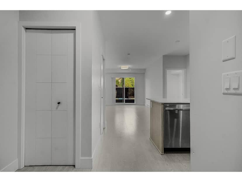 110 5486 199A STREET, Langley, photo 2