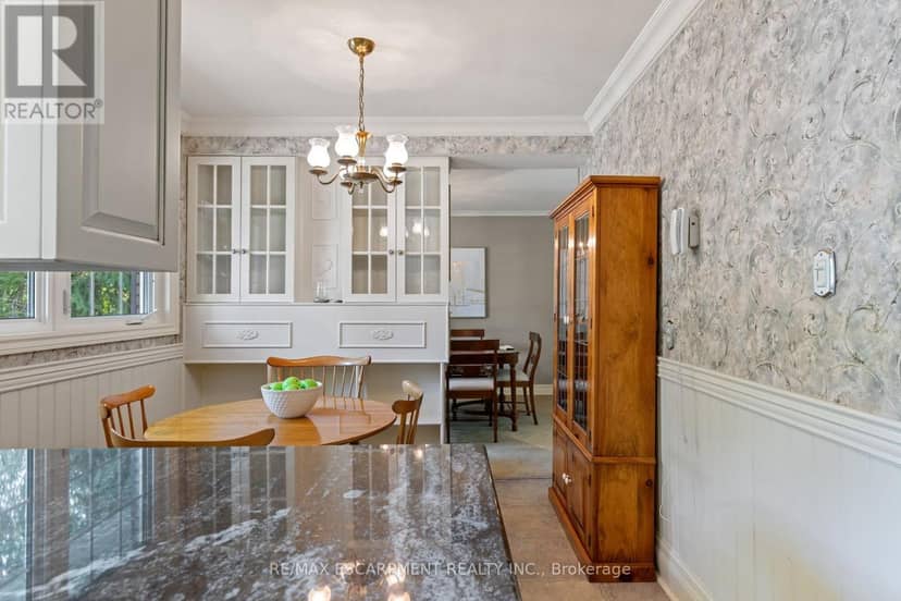 401 Cairncroft Road — photo 12 of 33