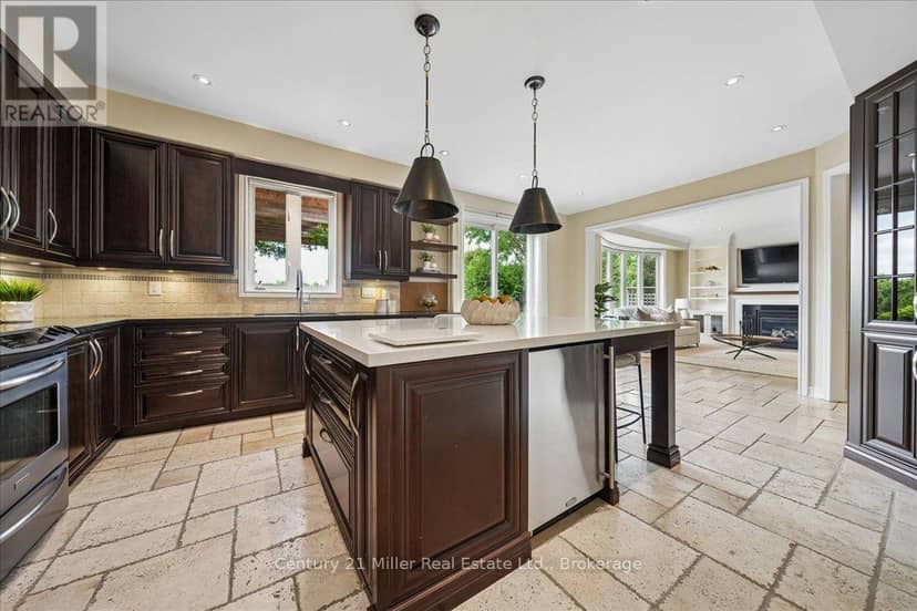 2350 Valleyridge Drive — photo 13 of 34