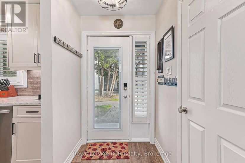 406 - 12 Dawson Drive — photo 3 of 40