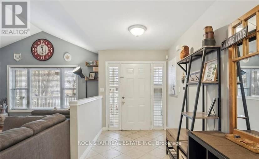 996 Beach Boulevard, Hamilton, photo 4