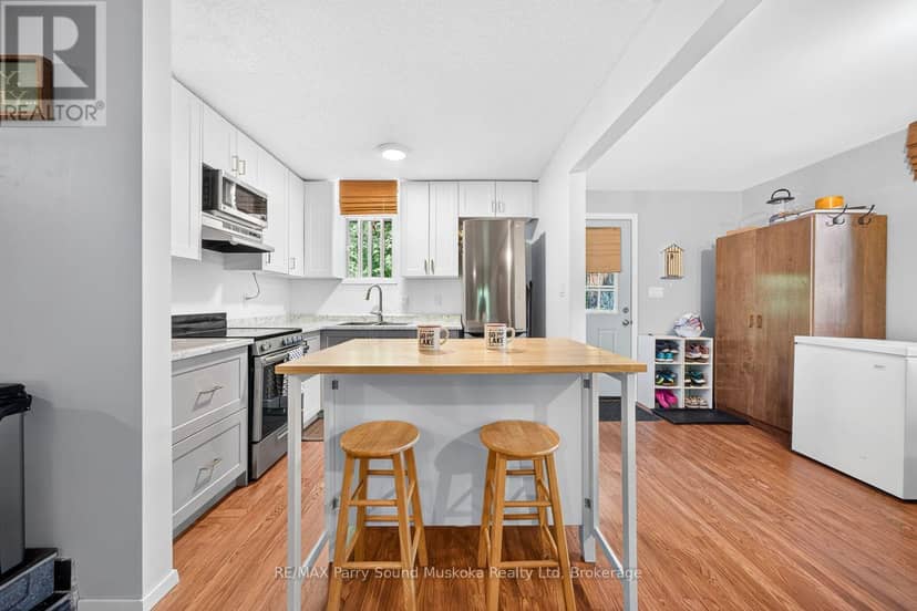 12 Silver Birch Circle, McKellar, photo 5