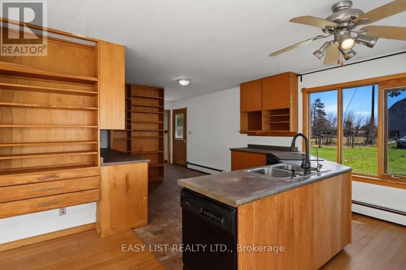 357 King's Wharf Road — photo 9 of 39