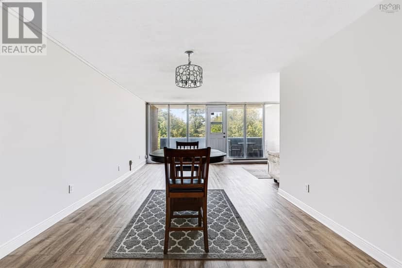 510 5959 Spring Garden Road — photo 11 of 33