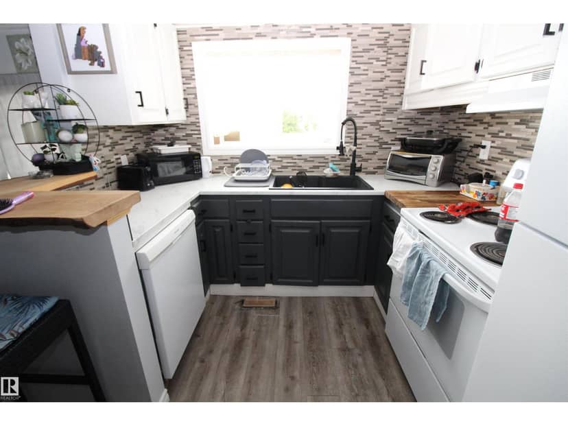 5404 52 ST, Clyde, photo 5
