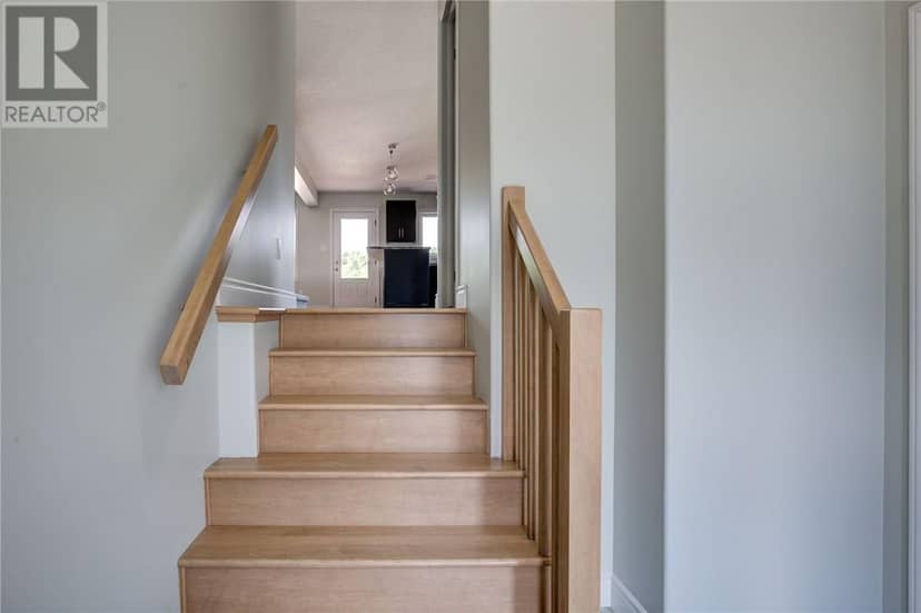 1503 Montrose — photo 14 of 23