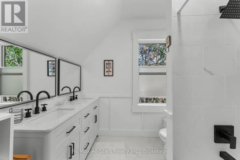 21 Francis Street E — photo 24 of 40