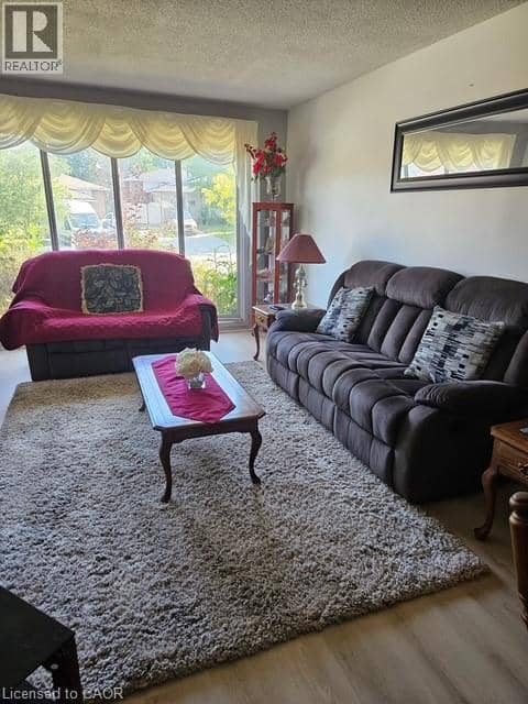 97 GUILDWOOD Drive, Hamilton, photo 6