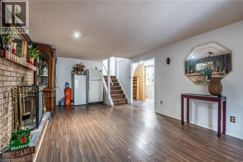 97 GUILDWOOD Drive — photo 30 of 40