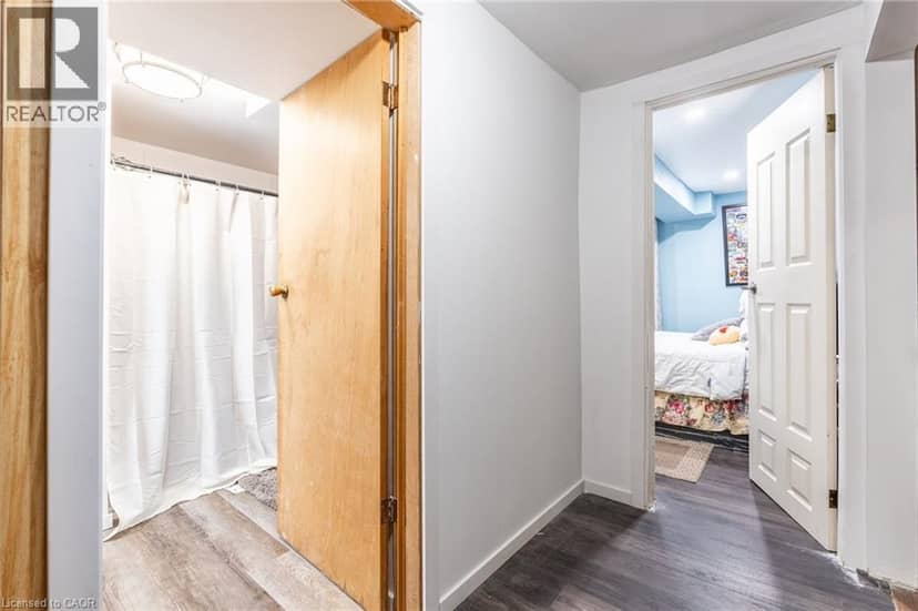 97 GUILDWOOD Drive — photo 33 of 40
