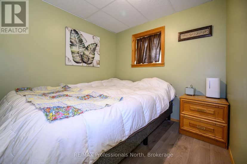 2315 Aspdin Road — photo 14 of 40