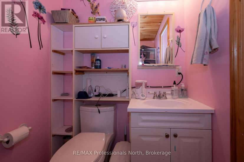 2315 Aspdin Road — photo 19 of 40
