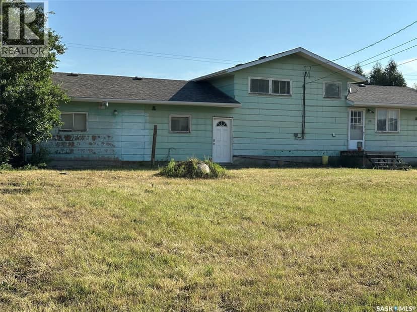 602 4th STREET, Estevan, photo 2