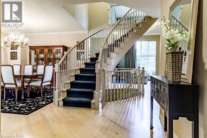 223 BRIAR HILL Crescent, Ancaster, photo 5