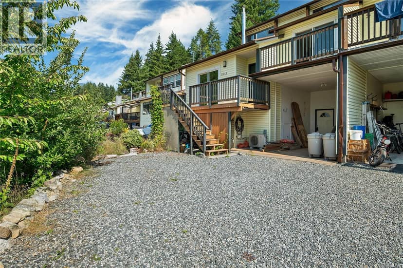 503 Nimpkish Dr, Gold River