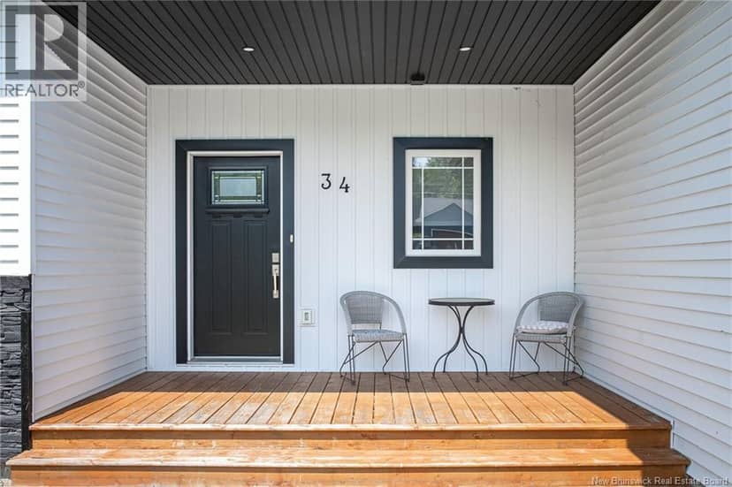 34 McMaster Avenue — photo 4 of 40