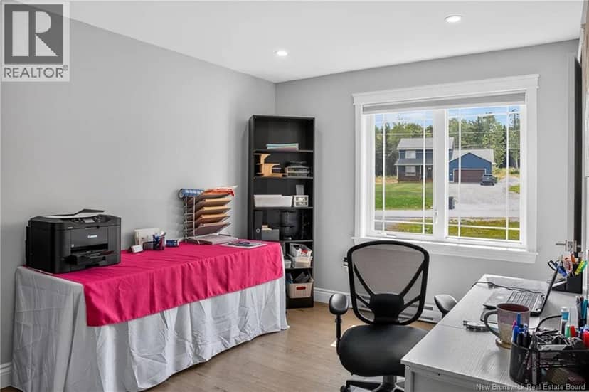 34 McMaster Avenue — photo 18 of 40