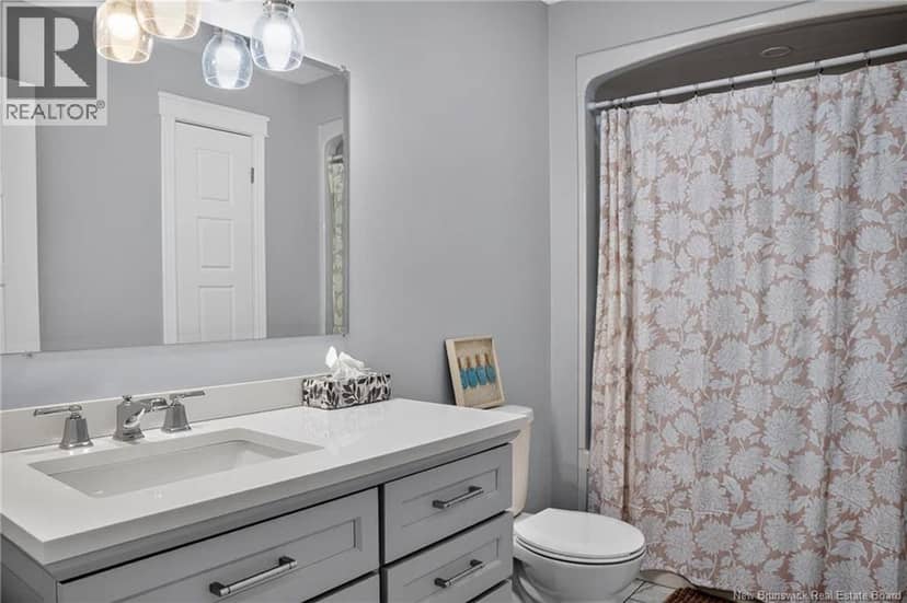 34 McMaster Avenue — photo 20 of 40