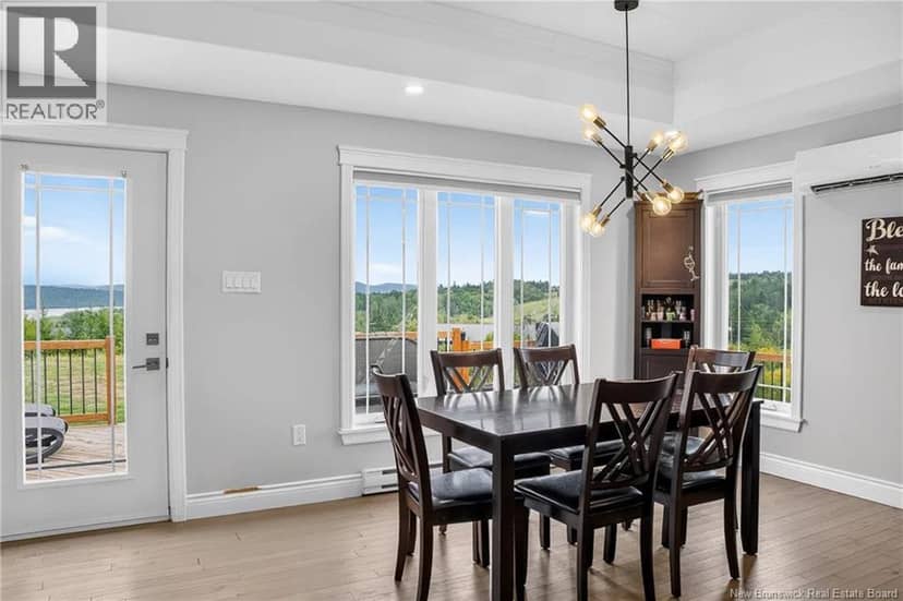 34 McMaster Avenue — photo 11 of 40