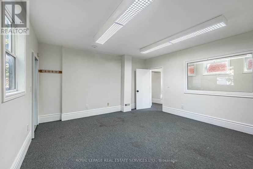 100 Essa Road — photo 11 of 40