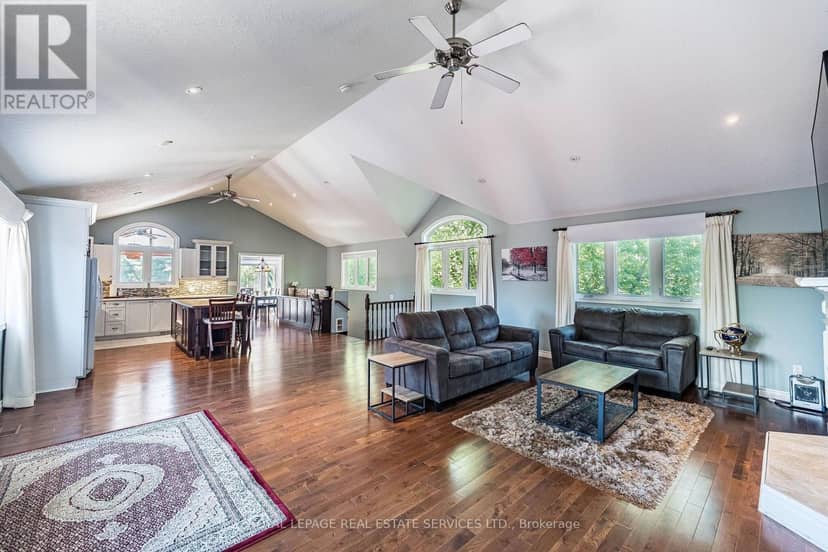 100 Essa Road — photo 18 of 40