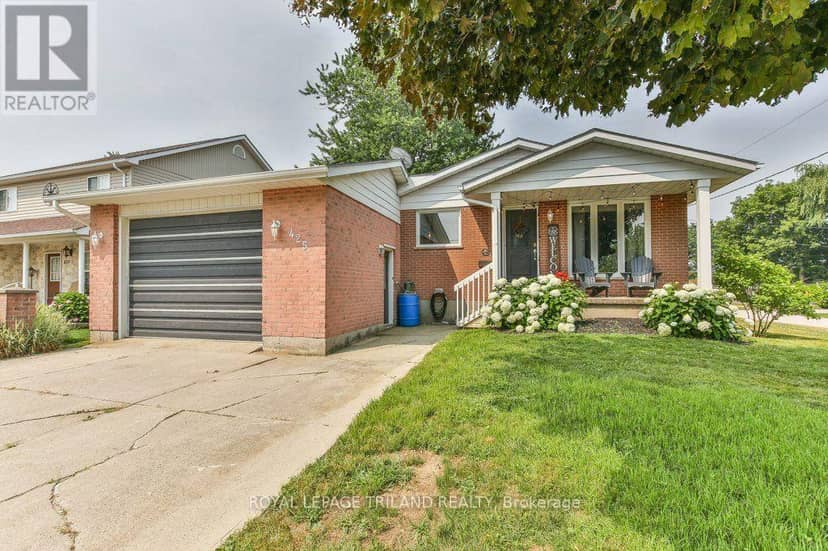 425 Queen Street — photo 1 of 40