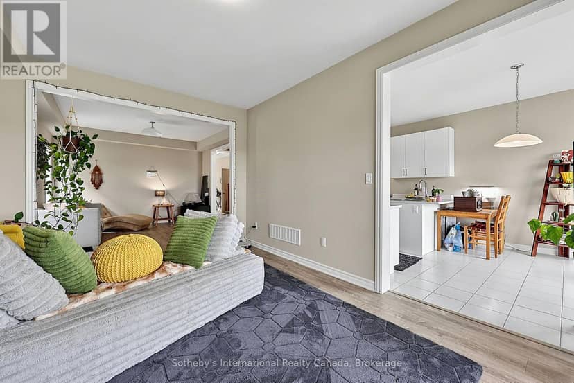 270 Springfield Crescent — photo 18 of 40