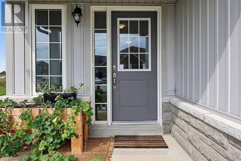 270 Springfield Crescent — photo 7 of 40
