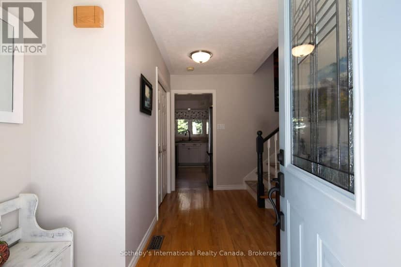 169 Gardiner Street — photo 8 of 40
