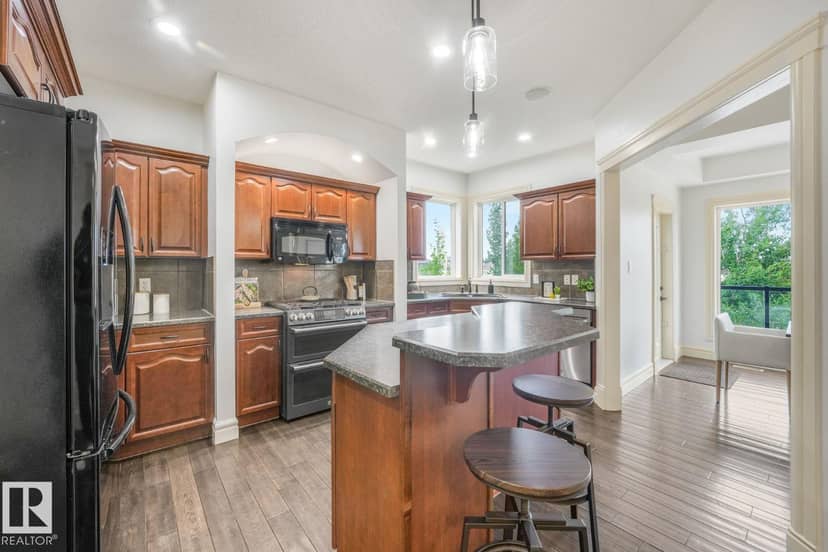 70 Summercourt Rd — photo 19 of 40