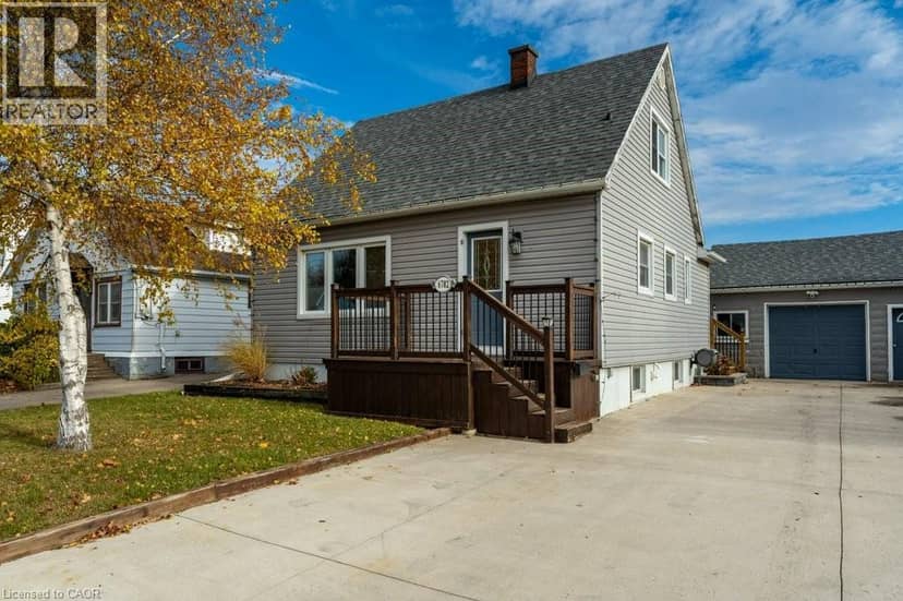 6782 DORCHESTER Road — photo 1 of 40