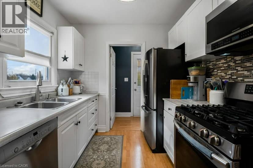 6782 DORCHESTER Road — photo 7 of 40