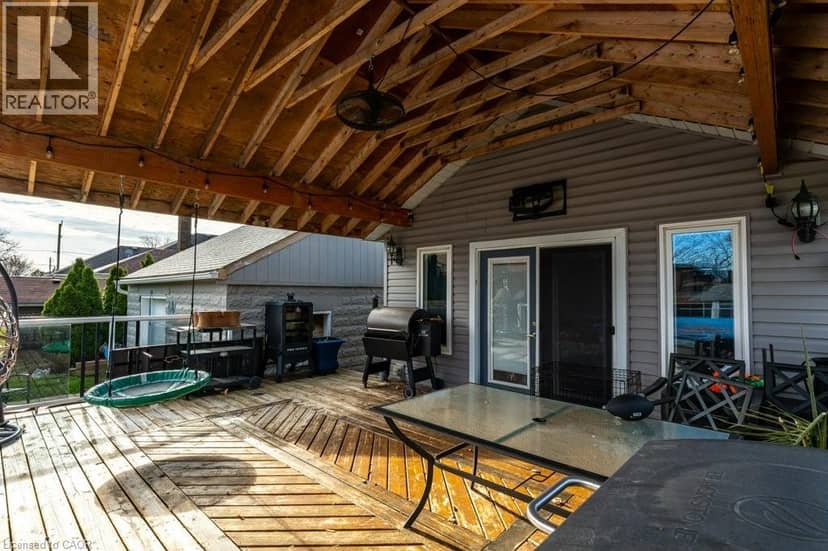 6782 DORCHESTER Road — photo 31 of 40