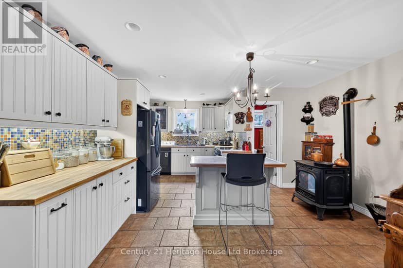 6998 Church Street, West Perth, photo 2