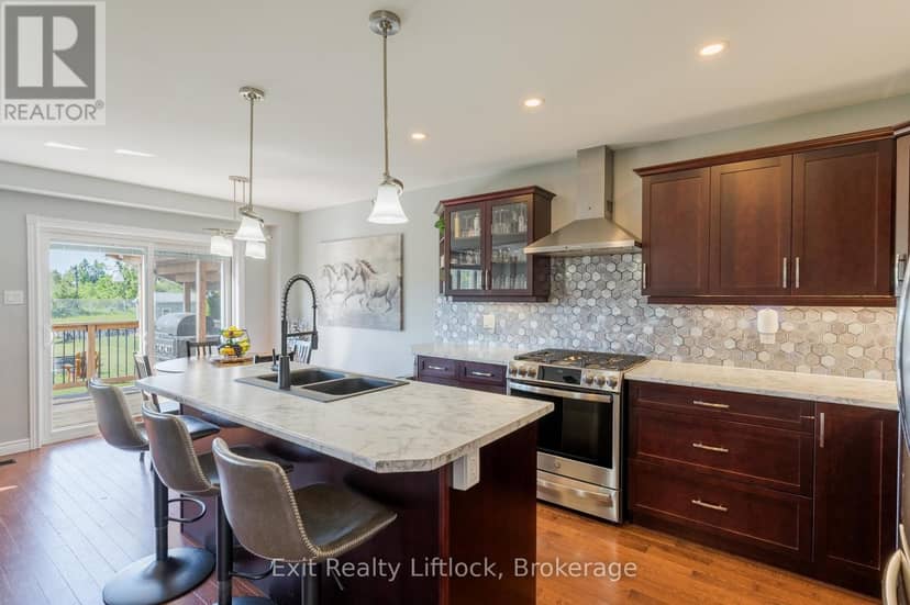 11 Darrell Drain Crescent — photo 10 of 40