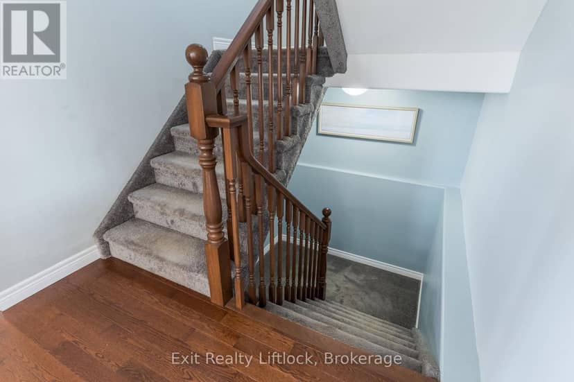 11 Darrell Drain Crescent — photo 38 of 40