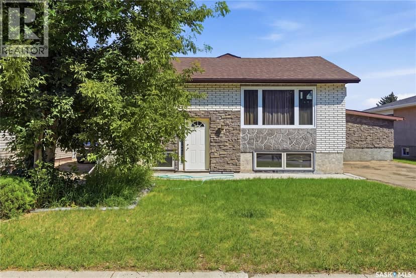 1020 Warner STREET — photo 1 of 40