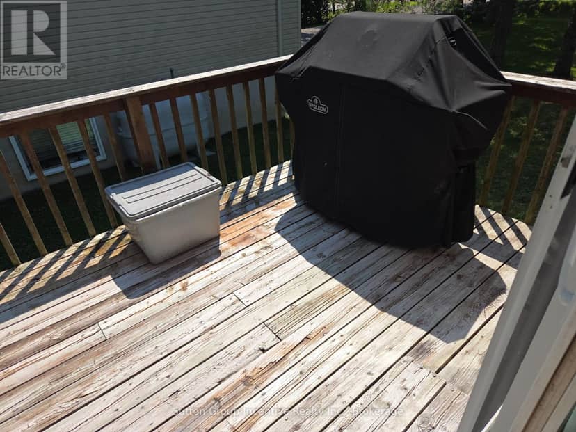 3985 Joyland Drive — photo 6 of 31