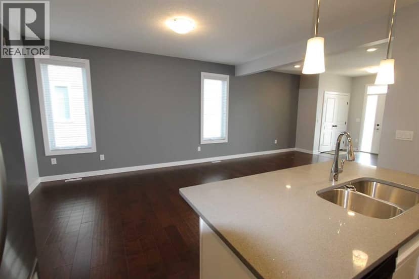 10315B 149 Avenue — photo 10 of 16