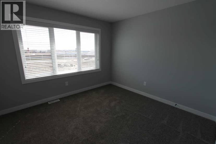 10315B 149 Avenue — photo 13 of 16