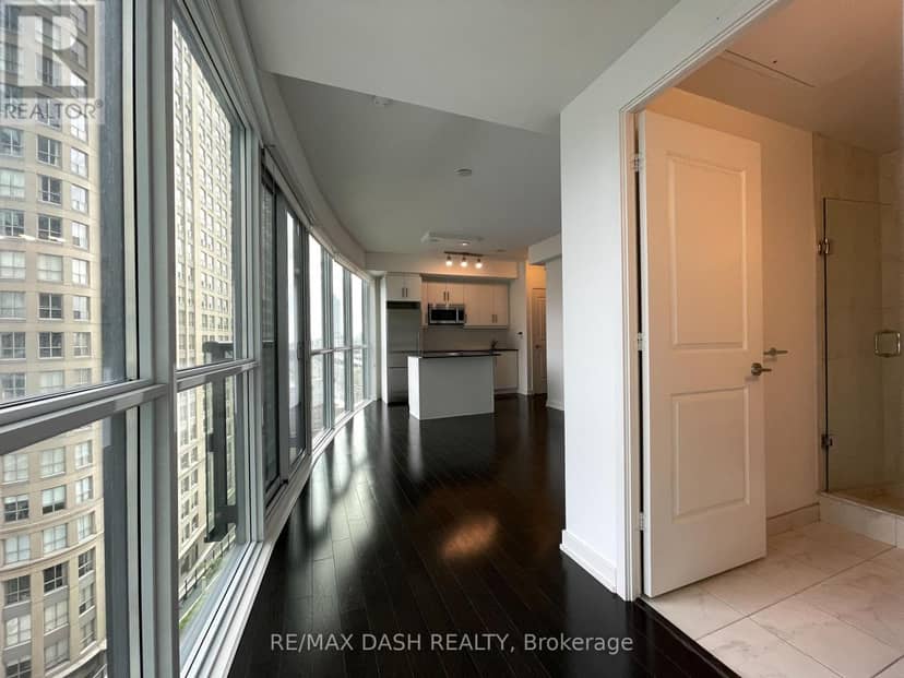 1005 - 1 The Esplanade Drive — photo 17 of 22