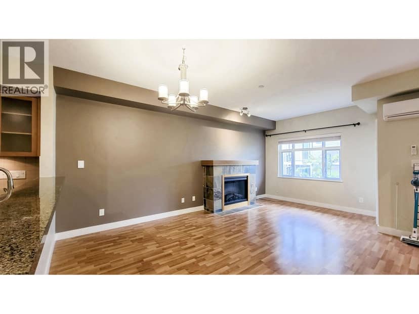 74 7388 MACPHERSON AVENUE, Burnaby, photo 2